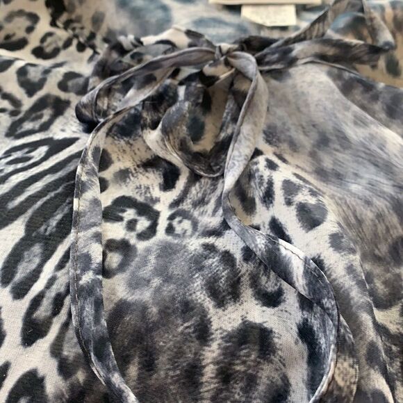 Venezia vitale sheer cheetah print long tie front tunic top. Size L Length 32” - Picture 6 of 6